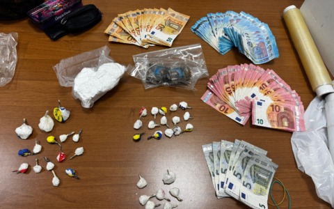 Savona, arrestato 20enne con quasi un etto di cocaina